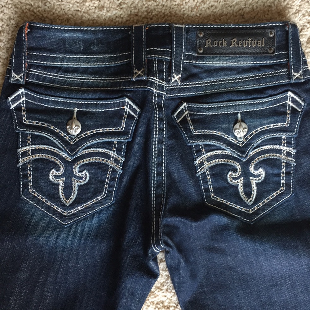 Like New Rock Revival Boot Cut Rhinestone Jeans - Picture 4 of 7